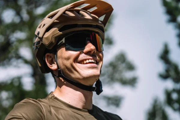 MAVIC DEEMAX PRO MIPS YELLOW/BLACK - Image 9
