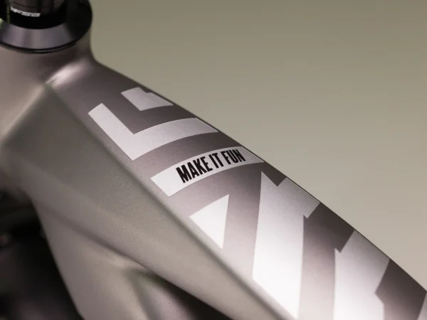 FANTIC ALL MOUNTAIN RIDGE RACE (800WH) - STORM GREY - Image 2