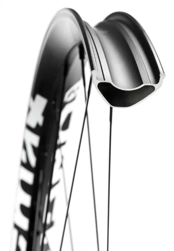 MAVIC E-DEEMAX 29" AFTURGJÖRÐ - ENDURO F RAFHJÓL - Image 4